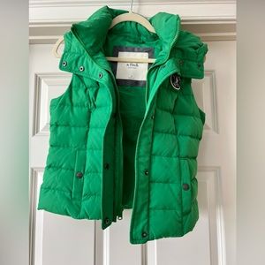 Kelly green puffer vest